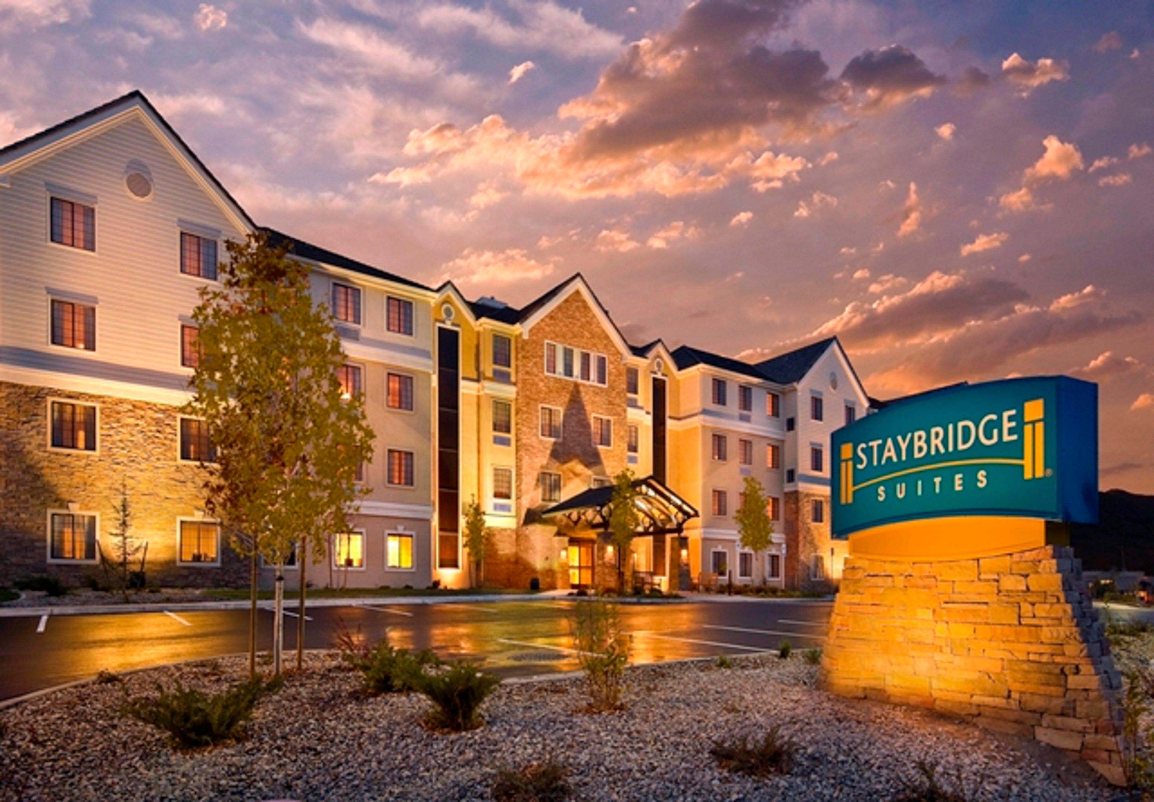 Staybridge Suites Rochester By Ihg Buitenkant foto